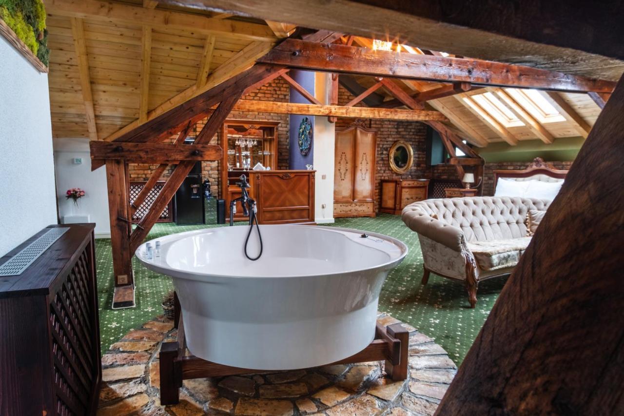 Jmr Royal -Luxury Rooms & Private Sauna Constanţa Exterior foto